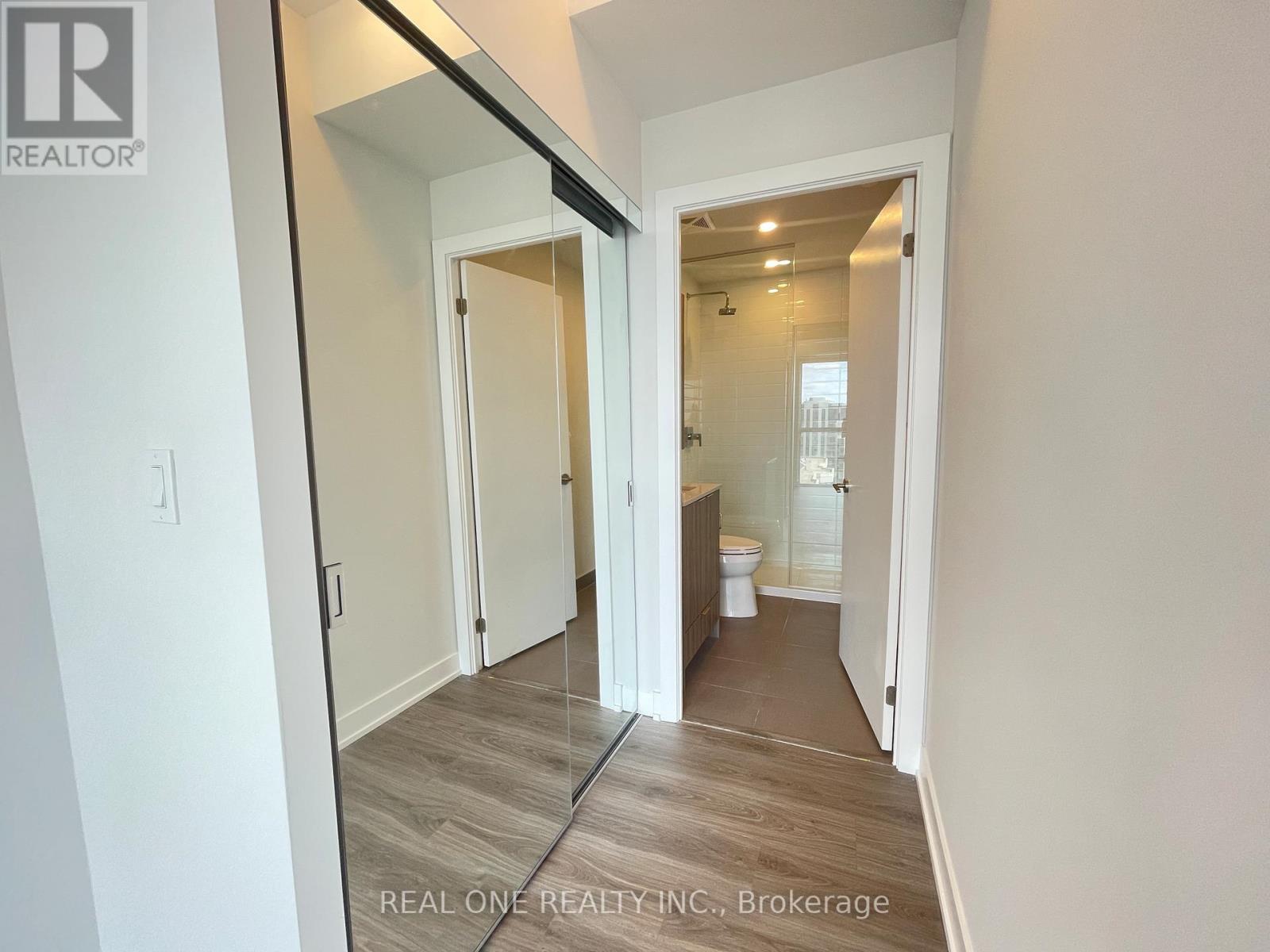 2208 - 430 Square One Drive, Mississauga, Ontario  L5B 0L6 - Photo 20 - W12913874