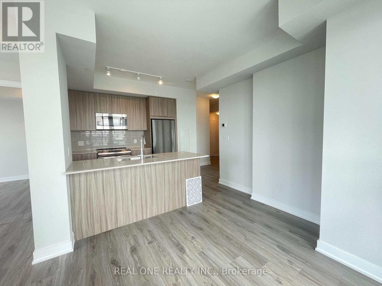 2208 - 430 Square One Drive, Mississauga, Ontario  L5B 0L6 - Photo 9 - W12913874