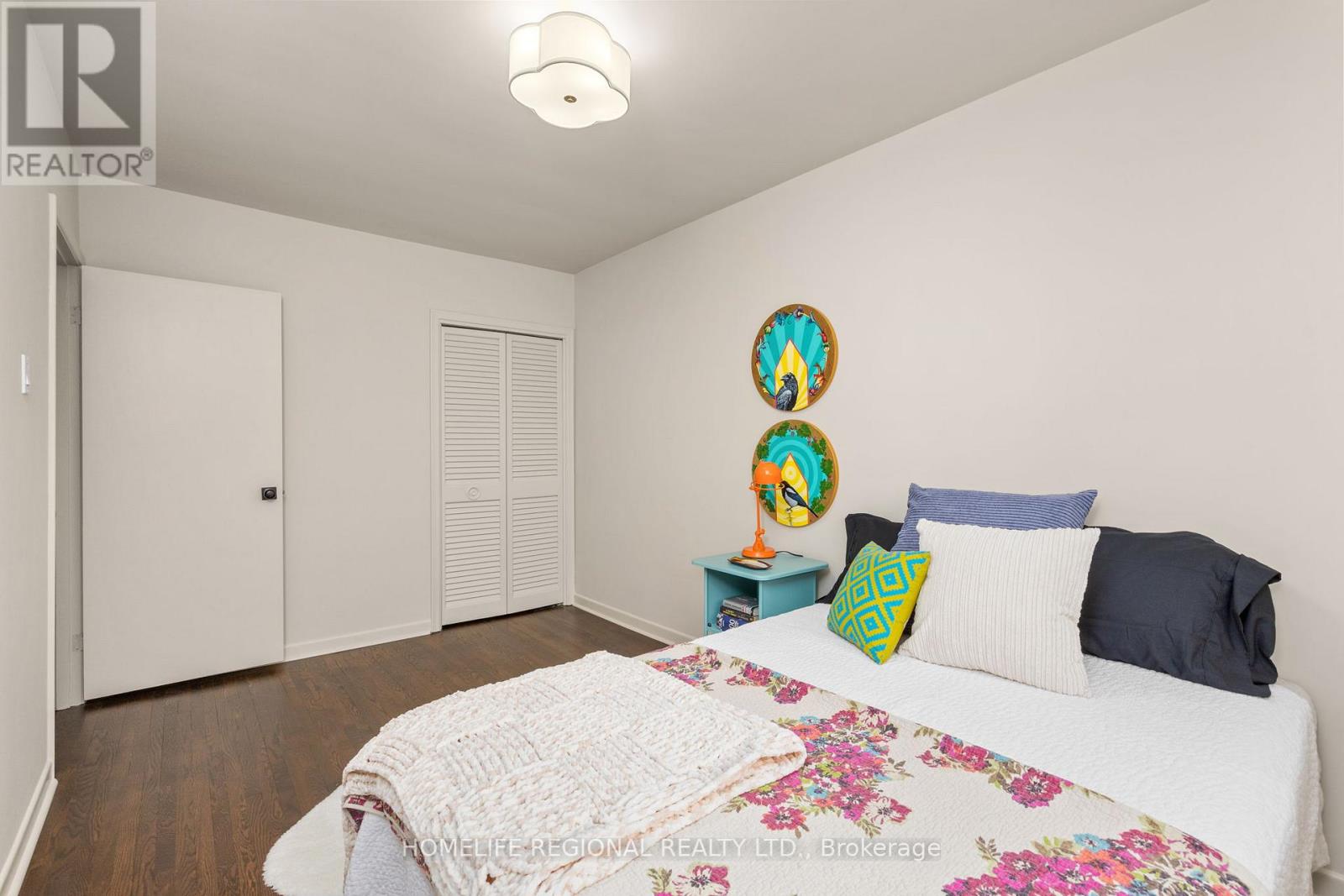 42 Manorhampton Drive, Toronto, Ontario  M9P 1E2 - Photo 17 - W12913894