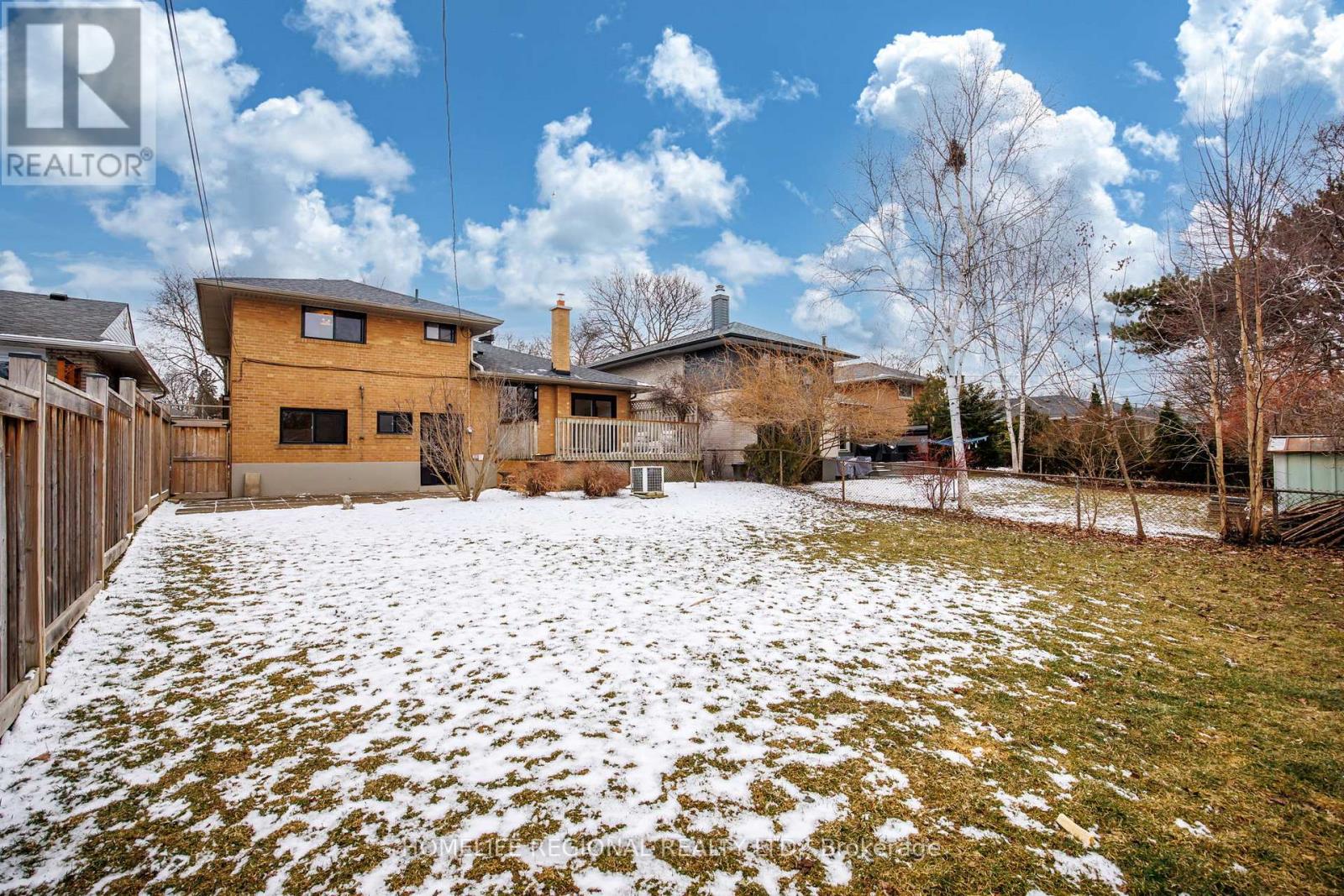 42 Manorhampton Drive, Toronto, Ontario  M9P 1E2 - Photo 28 - W12913894