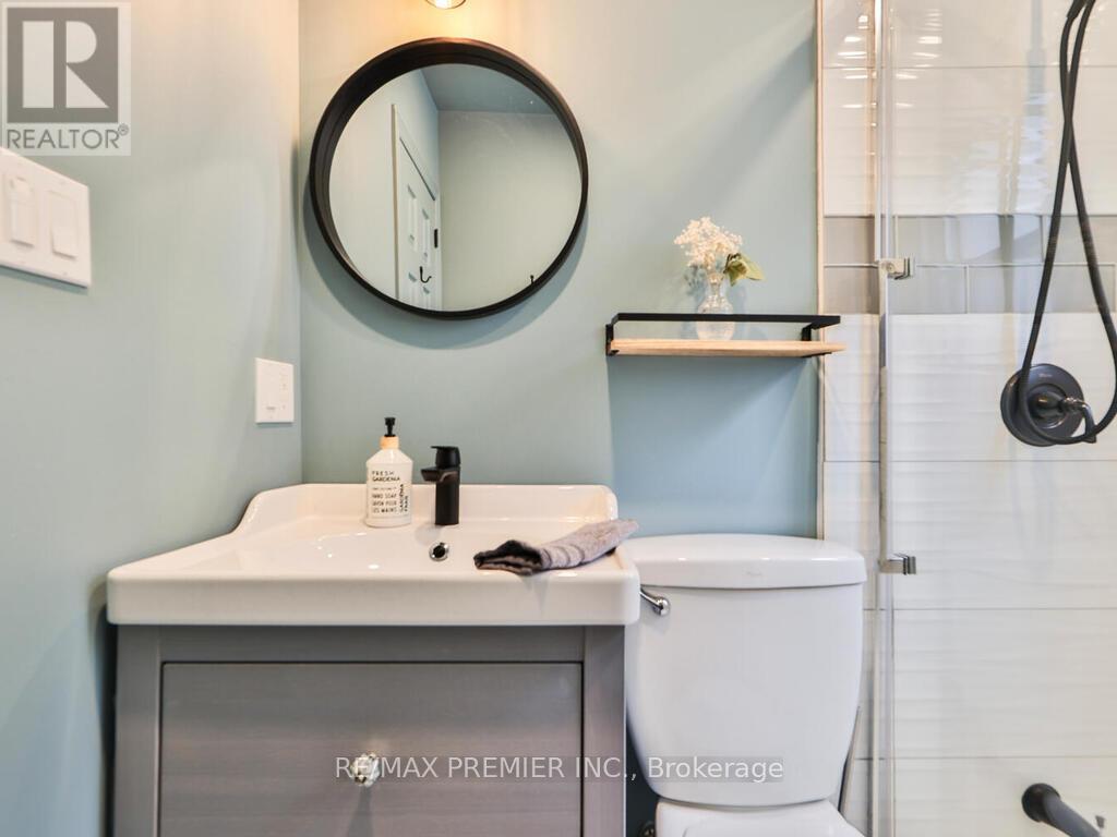 1223 Glencairn Avenue, Toronto, Ontario  M6B 2B6 - Photo 27 - W12913920