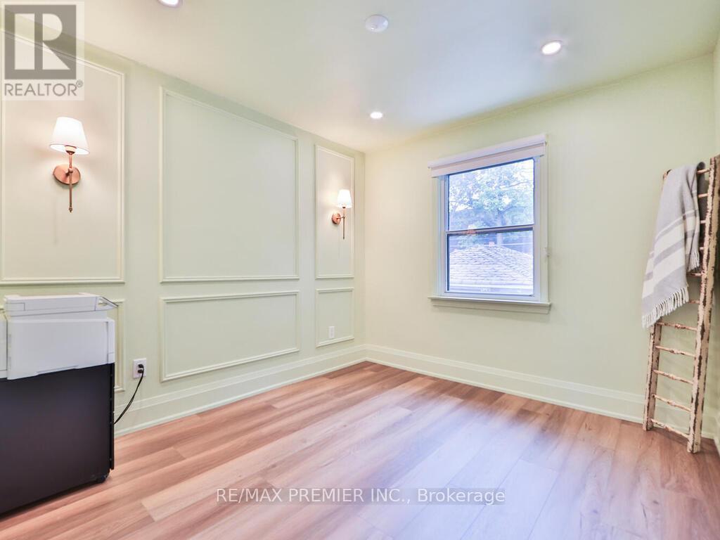 1223 Glencairn Avenue, Toronto, Ontario  M6B 2B6 - Photo 28 - W12913920