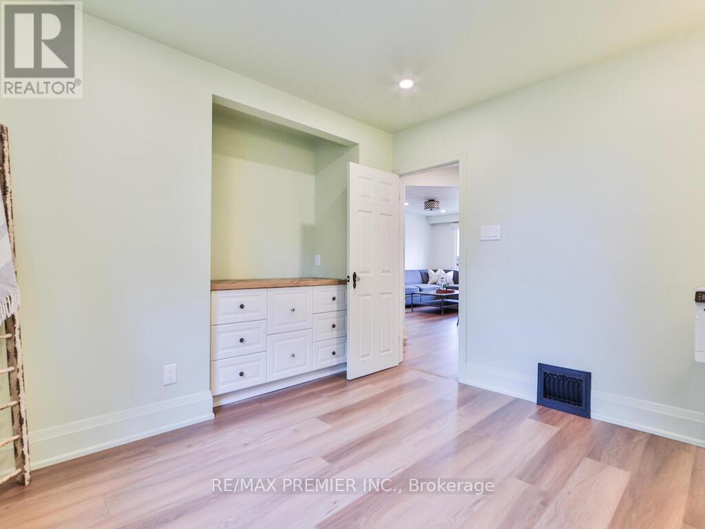 1223 Glencairn Avenue, Toronto, Ontario  M6B 2B6 - Photo 31 - W12913920