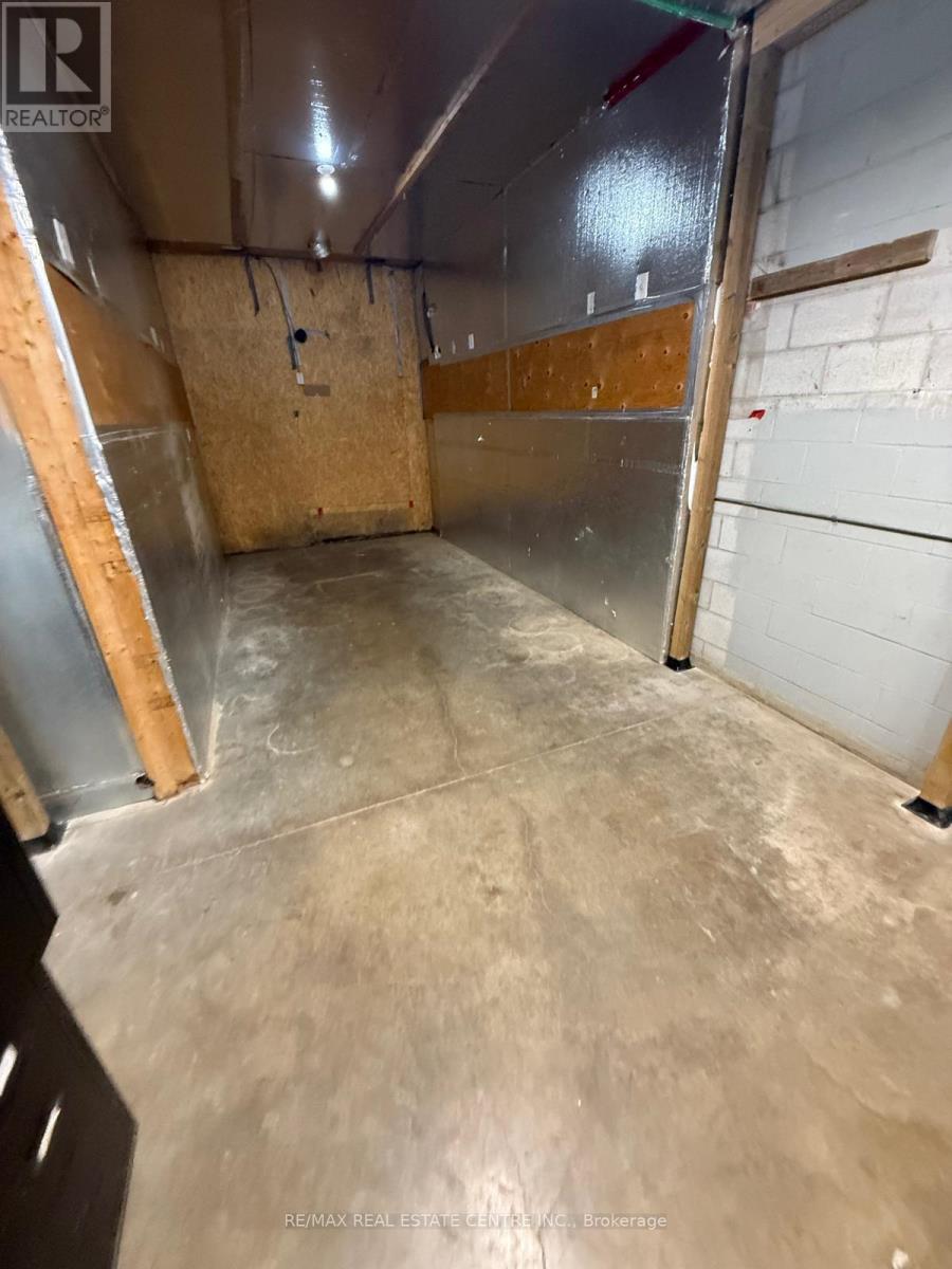 9 - 175 Advance Boulevard N, Brampton, Ontario  L6T 4J1 - Photo 3 - W12913944