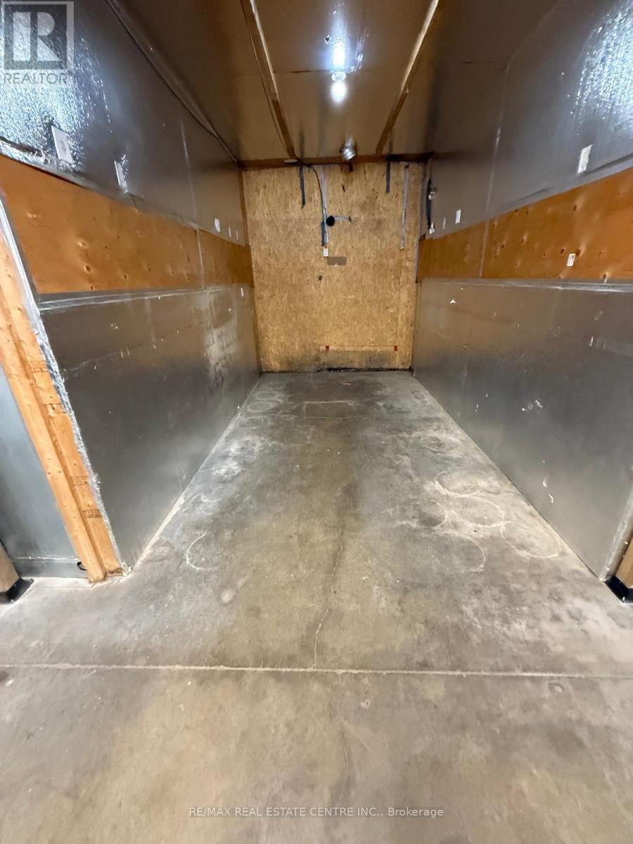 9 - 175 Advance Boulevard N, Brampton, Ontario  L6T 4J1 - Photo 5 - W12913944