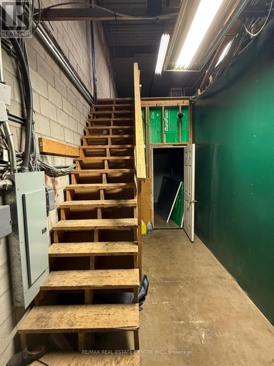 9 - 175 Advance Boulevard N, Brampton, Ontario  L6T 4J1 - Photo 8 - W12913944