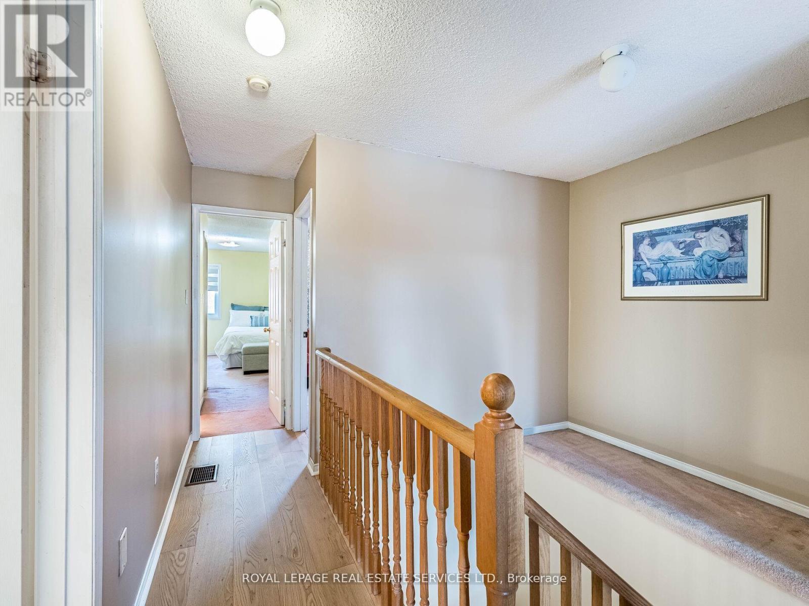 31 Berkindale Court, Brampton (Fletcher's Creek South), Ontario  L6Y 5G1 - Photo 17 - W12913980