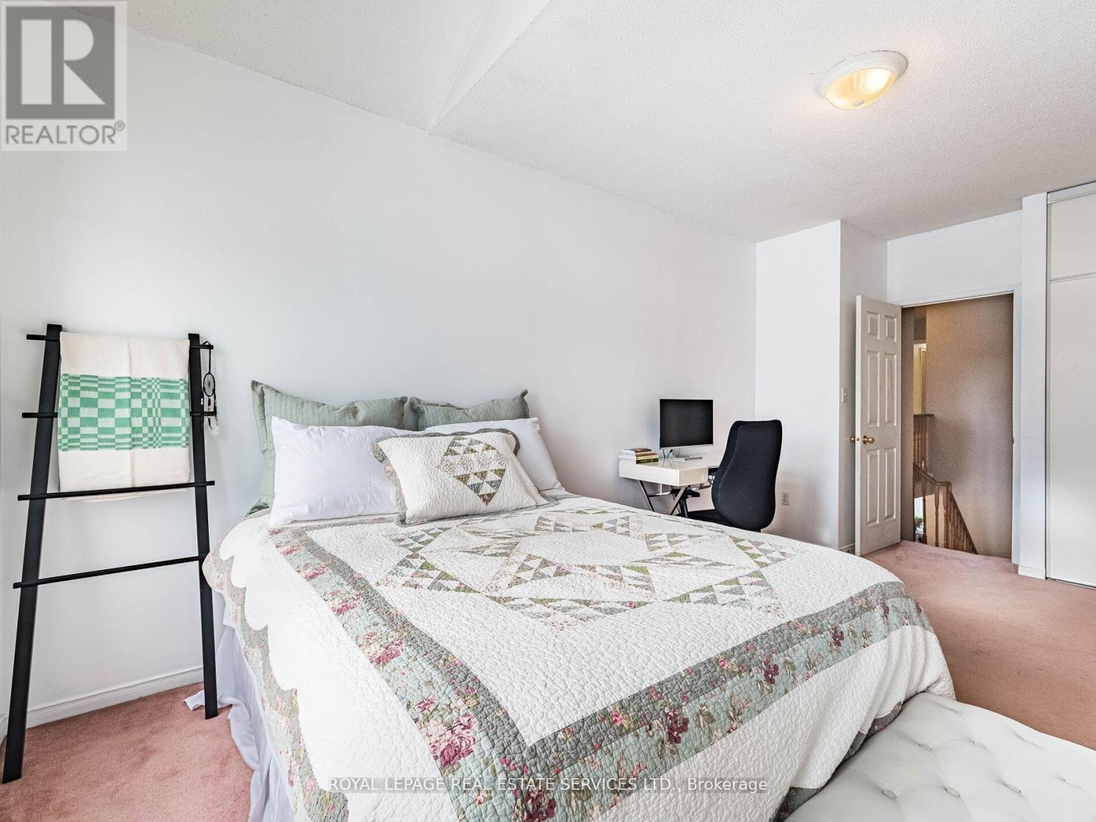 31 Berkindale Court, Brampton (Fletcher's Creek South), Ontario  L6Y 5G1 - Photo 24 - W12913980