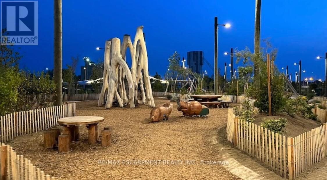 202 - 33 Villiers Street, Toronto, Ontario  M5A 1A9 - Photo 17 - E12909896