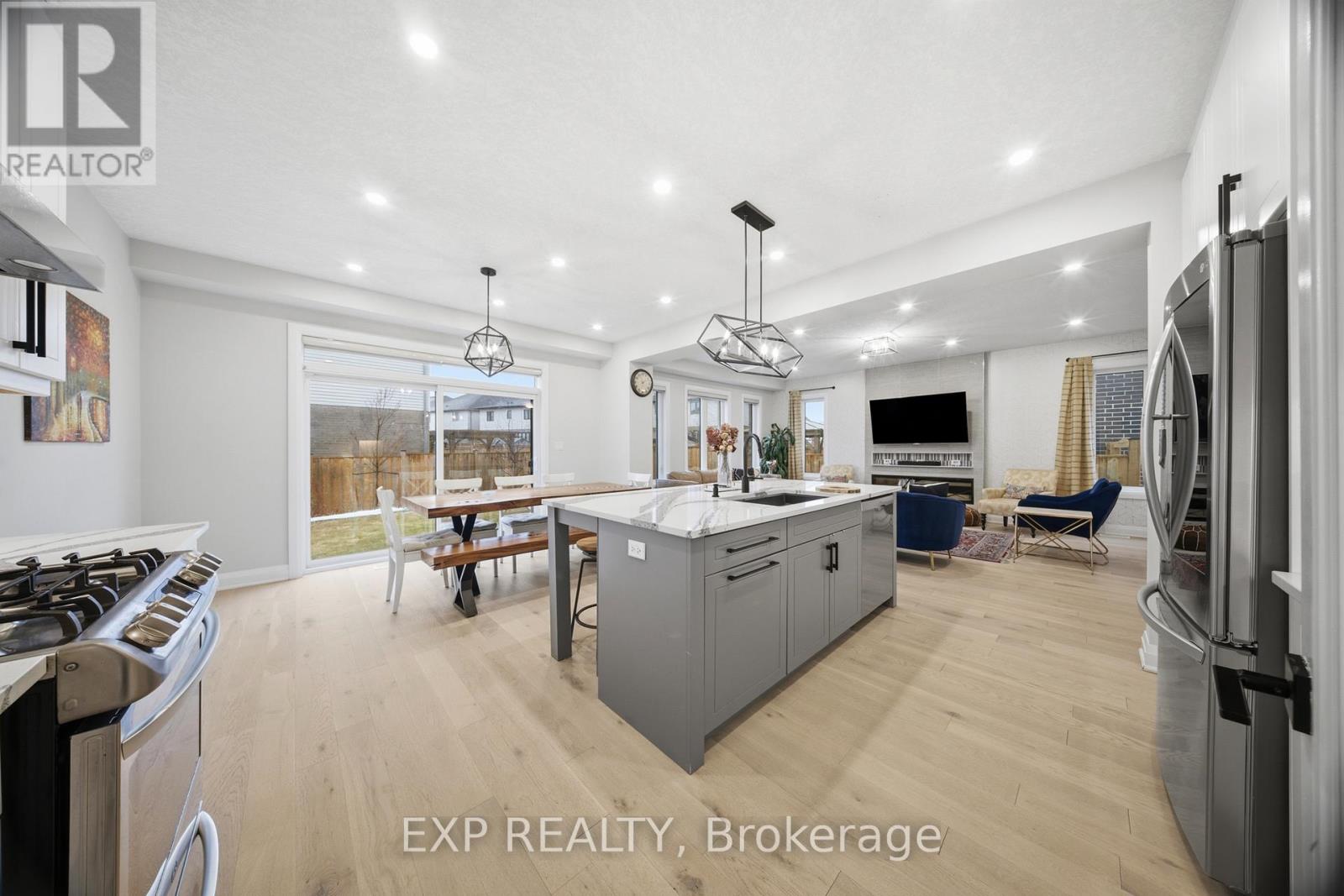 723 Wood Lily Street, Waterloo, Ontario  N2V 0E4 - Photo 18 - X12913812