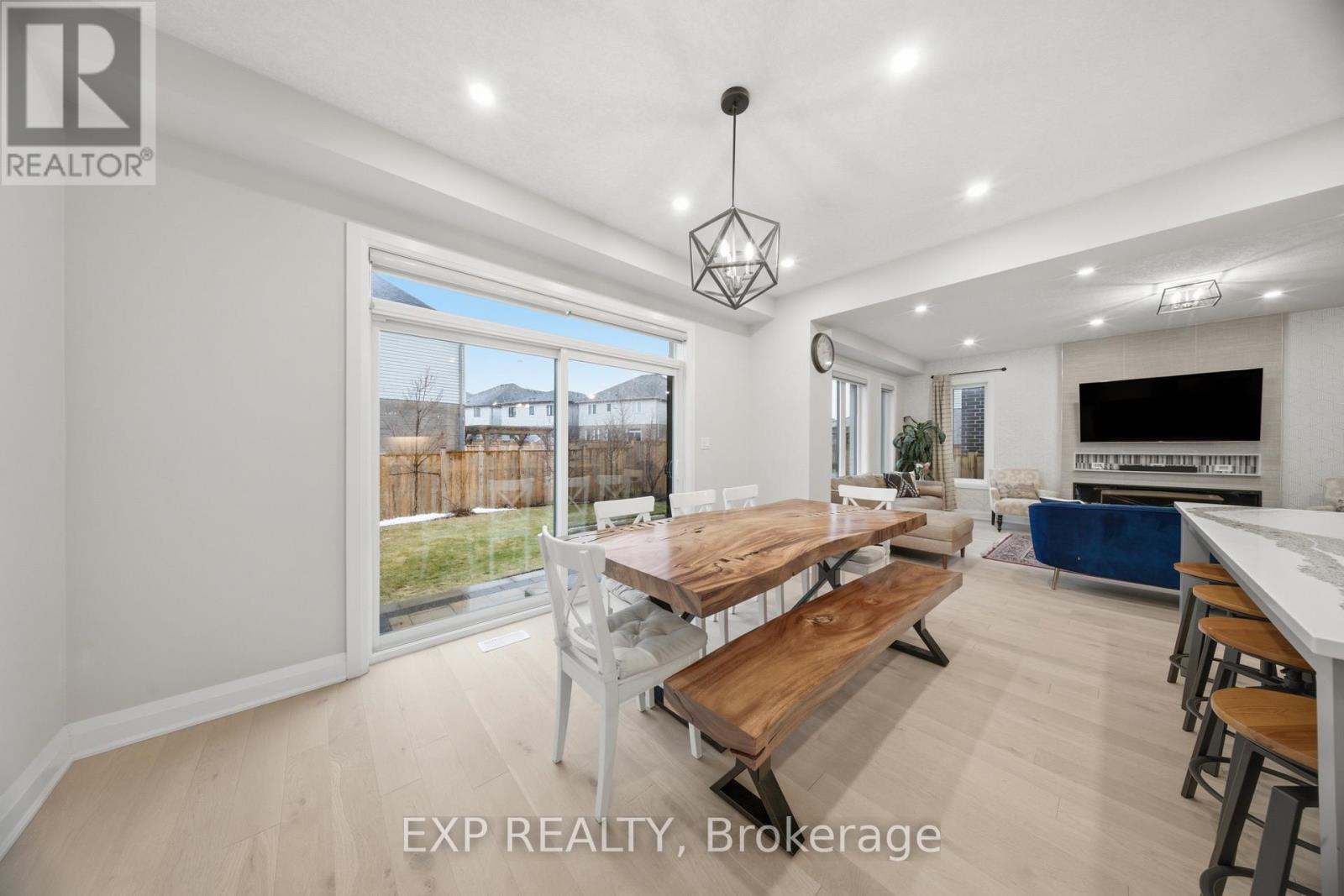 723 Wood Lily Street, Waterloo, Ontario  N2V 0E4 - Photo 19 - X12913812