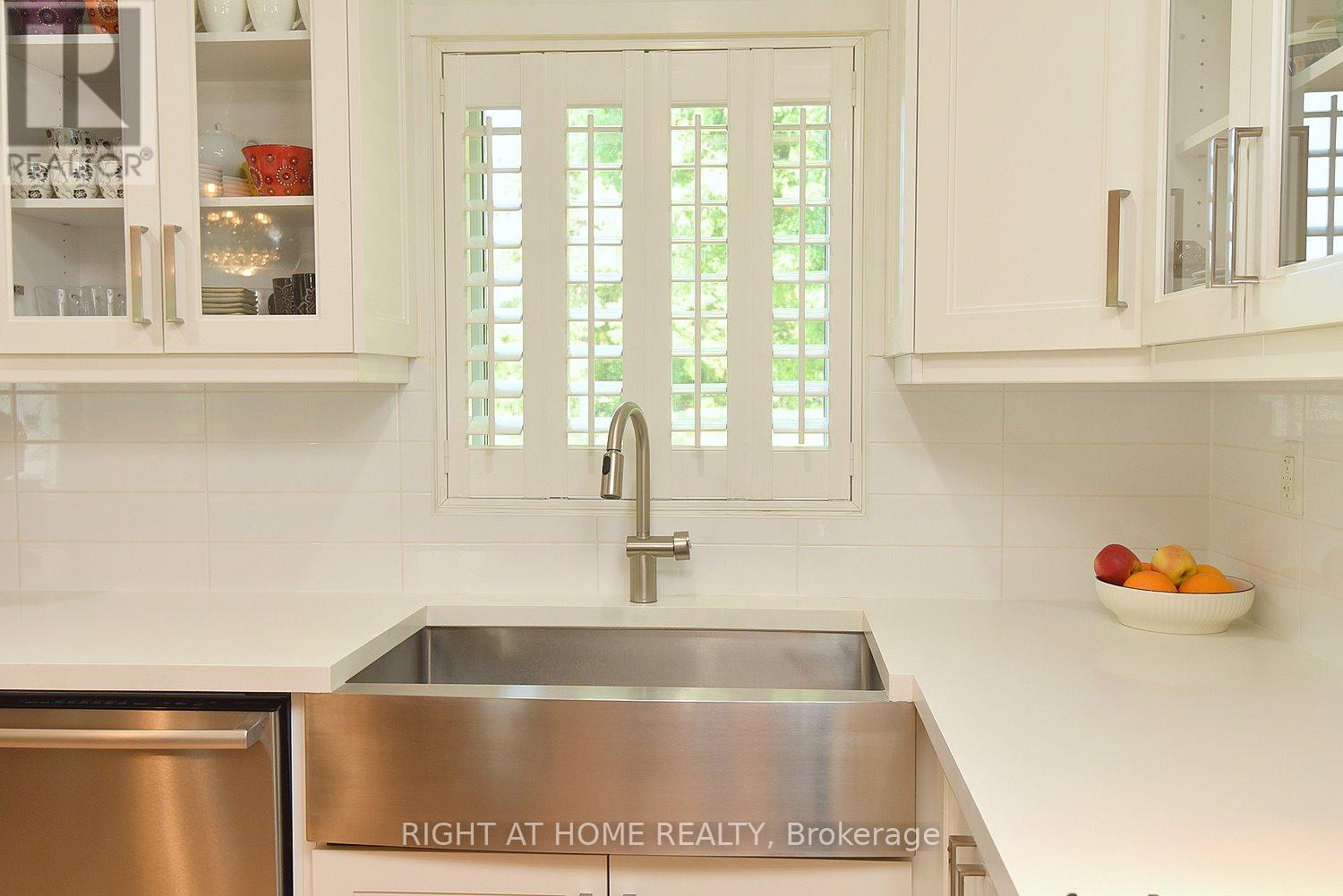 2030 Governors Road, Hamilton, Ontario  L0R 1J0 - Photo 16 - X12913842