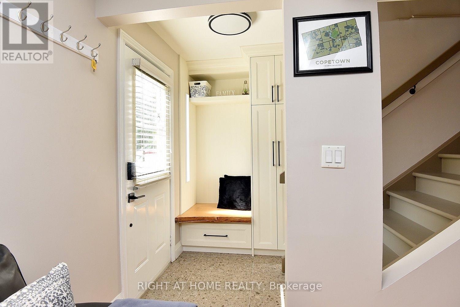 2030 Governors Road, Hamilton, Ontario  L0R 1J0 - Photo 33 - X12913842