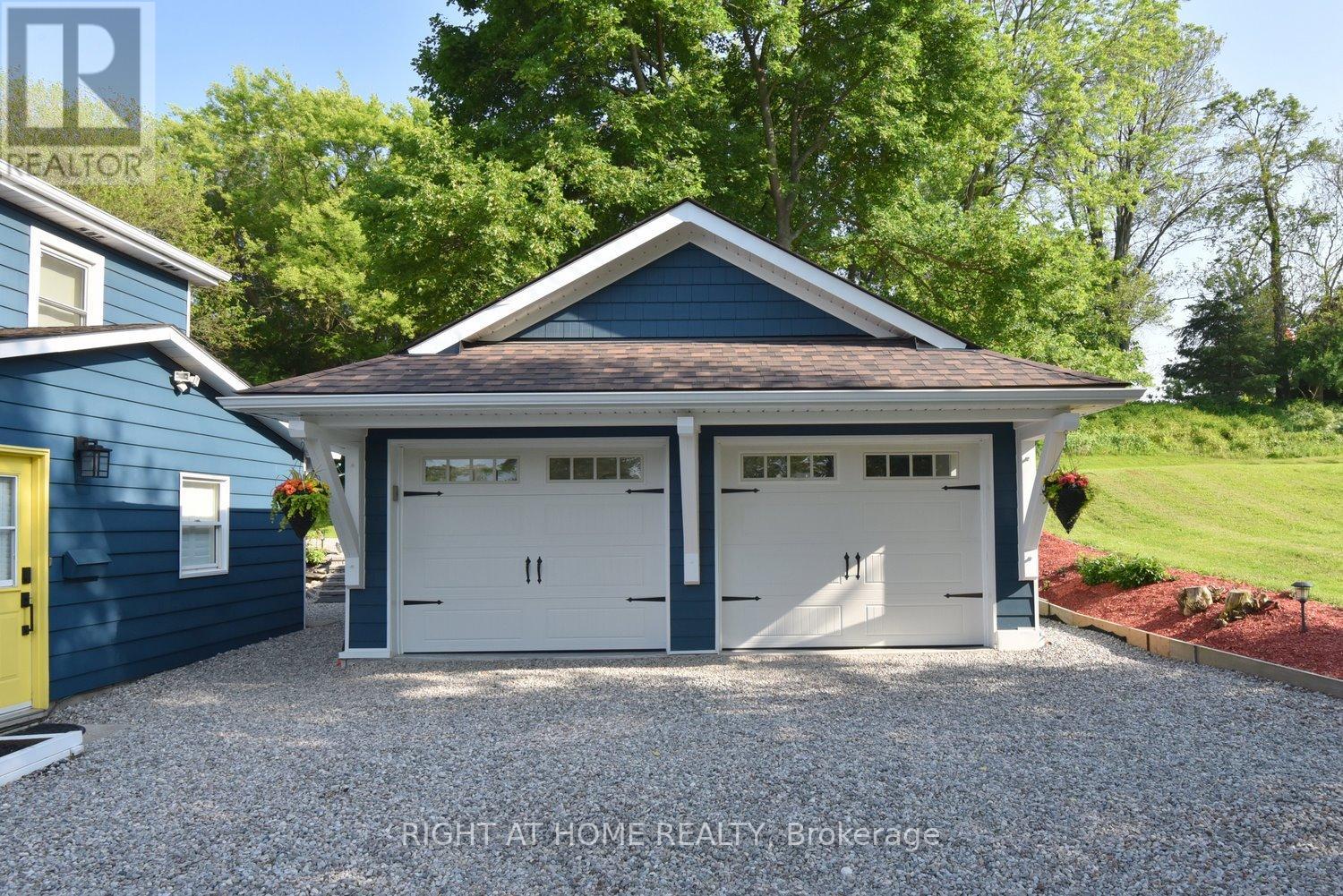 2030 Governors Road, Hamilton, Ontario  L0R 1J0 - Photo 37 - X12913842