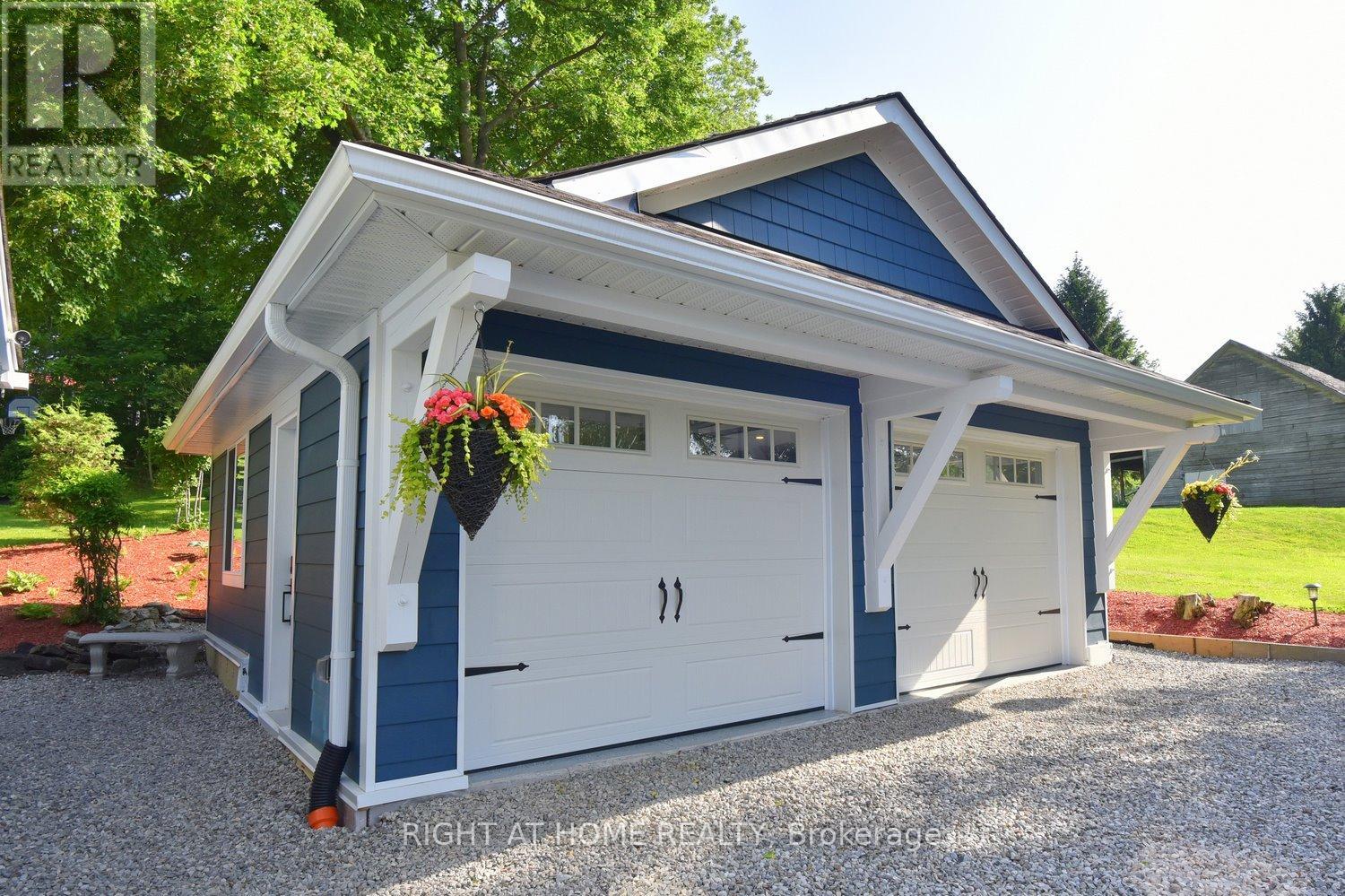 2030 Governors Road, Hamilton, Ontario  L0R 1J0 - Photo 38 - X12913842