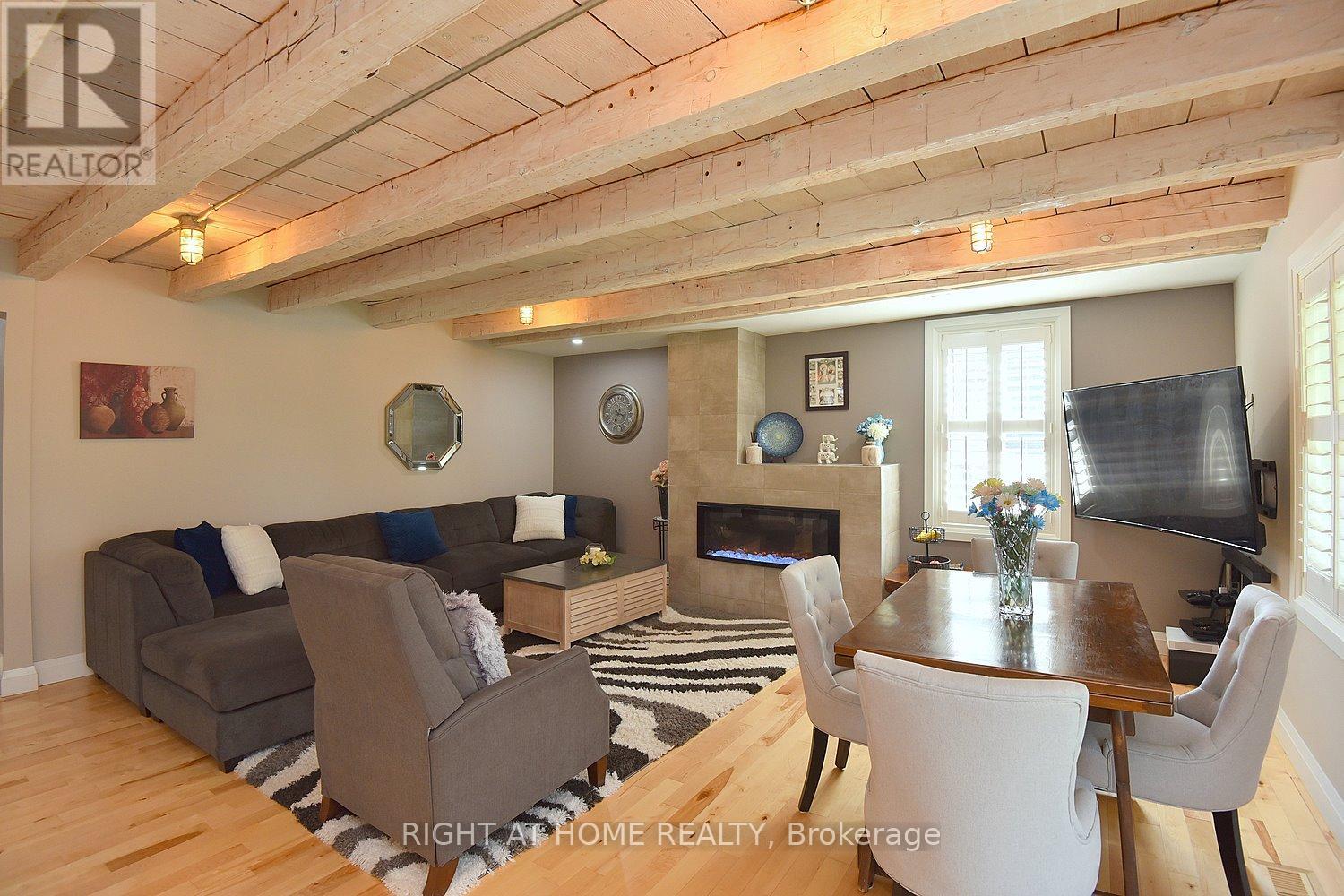 2030 Governors Road, Hamilton, Ontario  L0R 1J0 - Photo 9 - X12913842