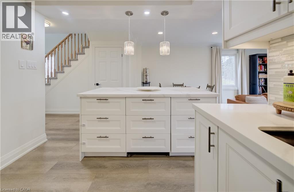 2022 Atkinson Drive Unit# 22, Burlington, Ontario  L7M 4H6 - Photo 16 - 40812719