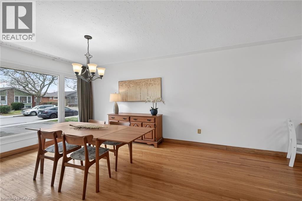 19 Burfield Avenue, Hamilton, Ontario  L8T 2J8 - Photo 4 - 40811524