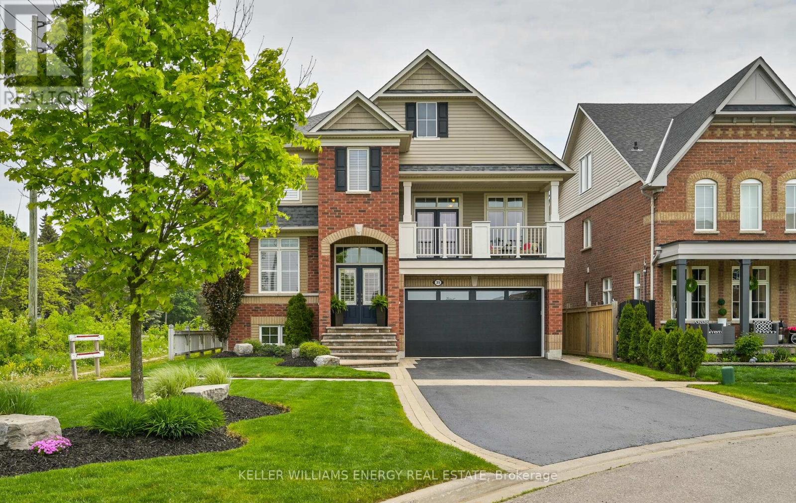 35 BELLHOUSE PLACE, Whitby, Ontario
