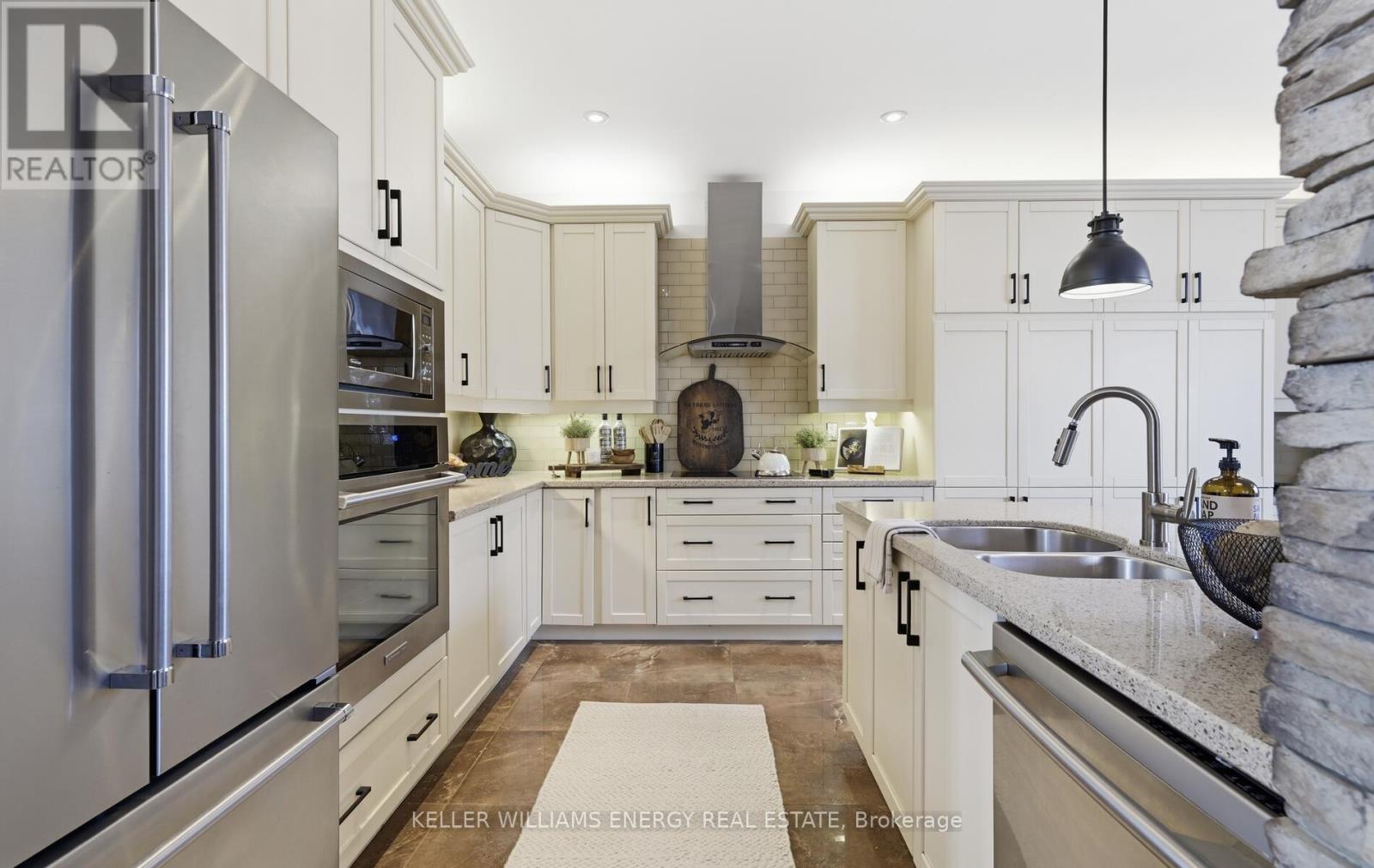 35 Bellhouse Place, Whitby, Ontario  L1M 0G5 - Photo 10 - E12914218