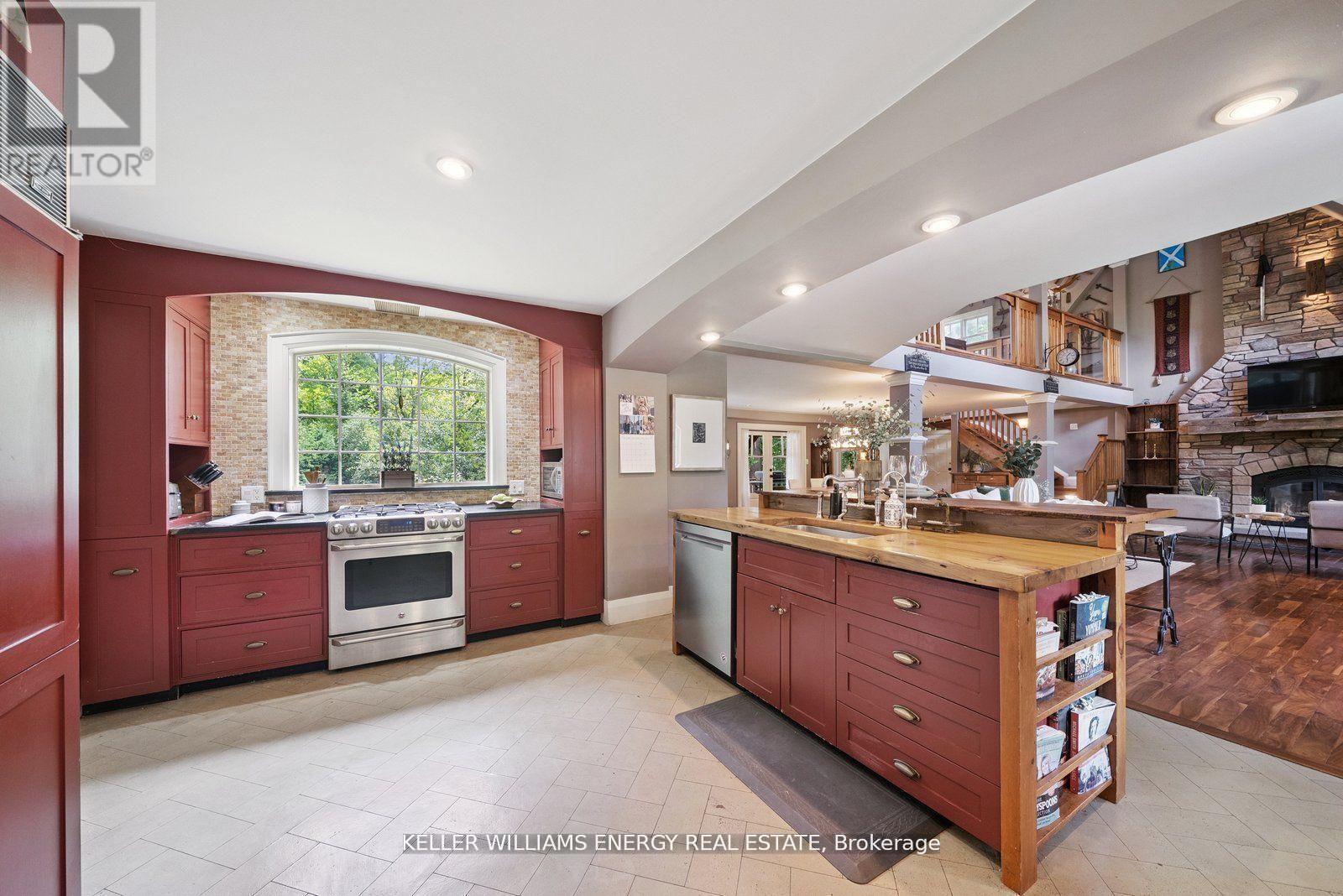 1775 Track Street, Pickering, Ontario  L1Y 1B8 - Photo 11 - E12914282