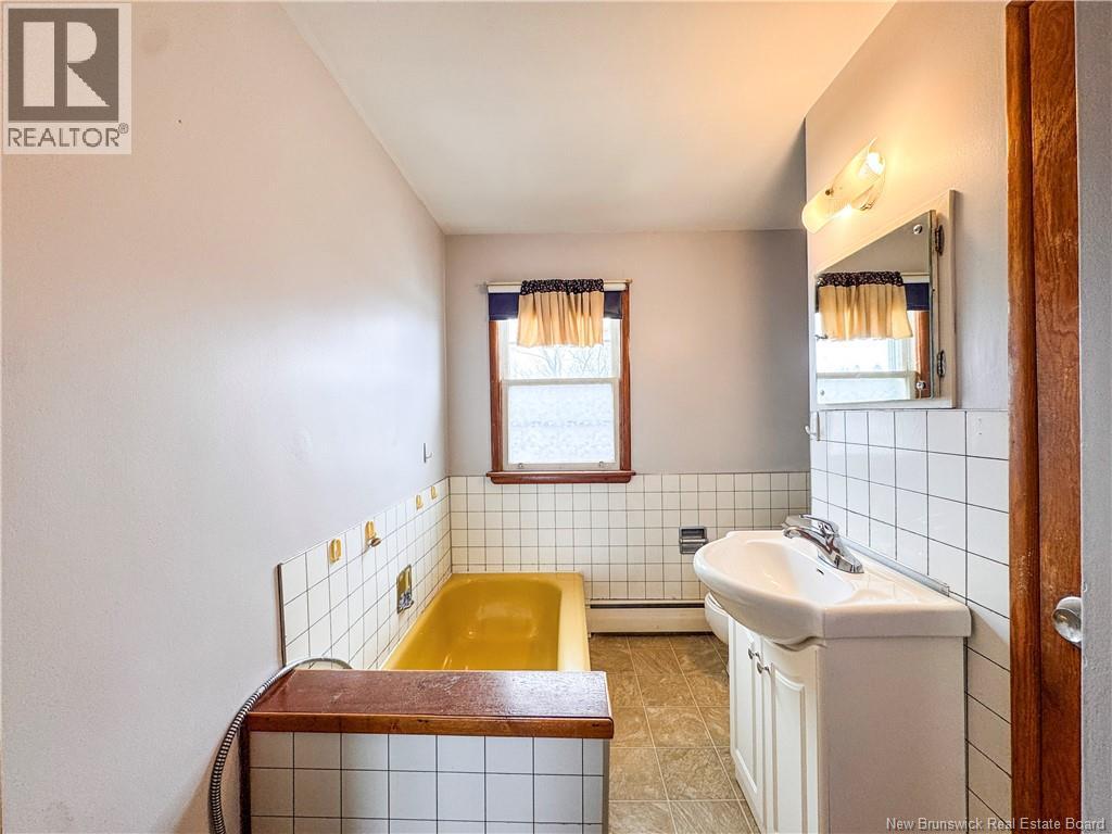 13 Stafford Street, Moncton, New Brunswick  E1C 4R3 - Photo 28 - NB135682