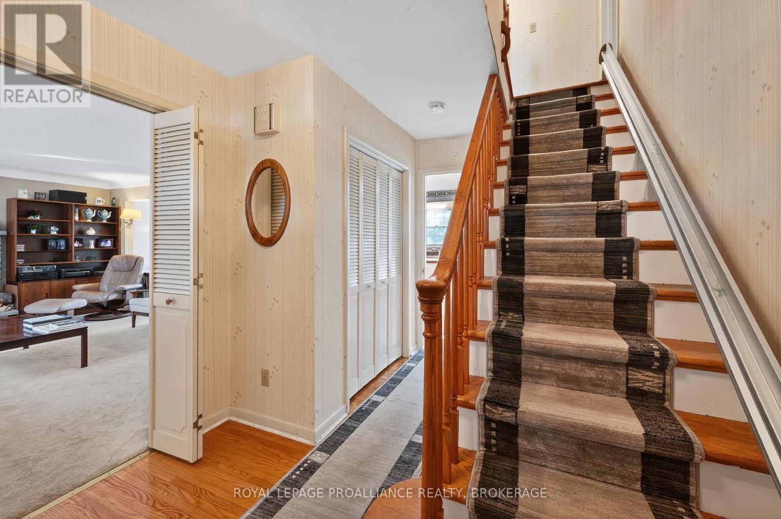 259 Fairway Hill Crescent, Kingston, Ontario  K7M 2B5 - Photo 7 - X12914026