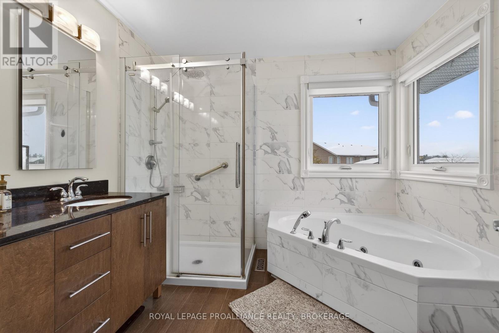 1360 Perradice Drive, Kingston, Ontario  K7L 5H6 - Photo 13 - X12914102