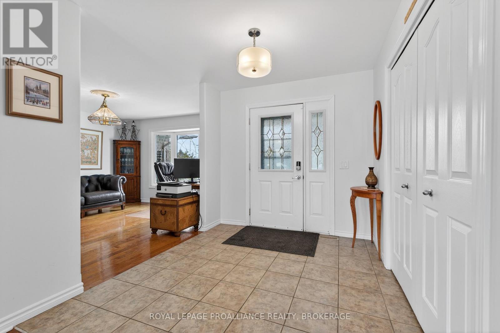 1360 Perradice Drive, Kingston, Ontario  K7L 5H6 - Photo 3 - X12914102