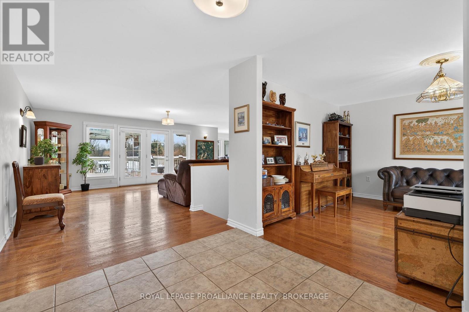 1360 Perradice Drive, Kingston, Ontario  K7L 5H6 - Photo 4 - X12914102