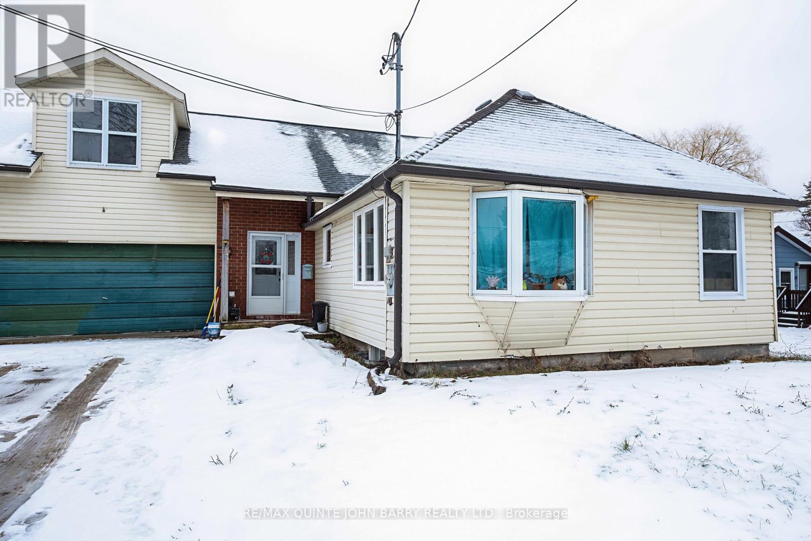 61 Kidd Avenue, Quinte West (Trenton Ward), Ontario  K8V 2C6 - Photo 2 - X12914032