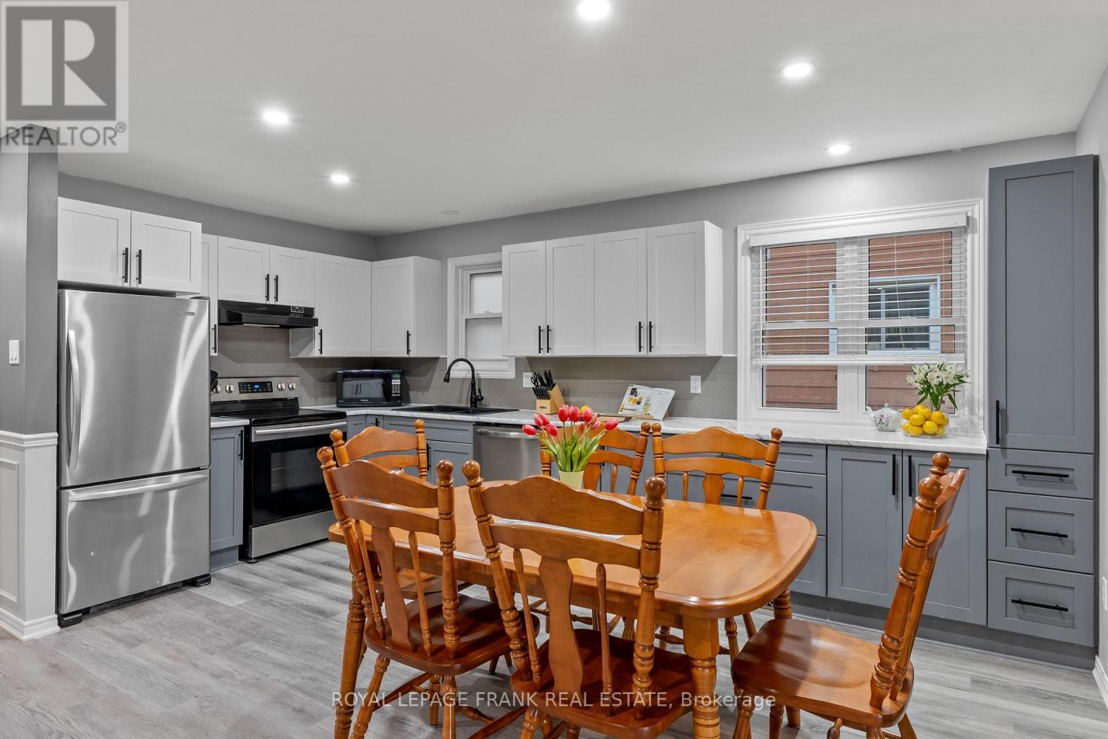 21 Birch Crescent, Kawartha Lakes, Ontario  K0M 1A0 - Photo 8 - X12914222