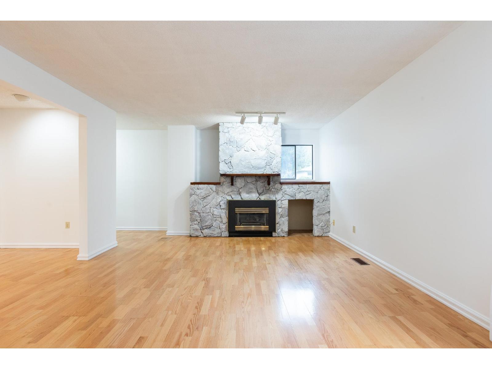 104 12745 16 Avenue, Surrey, British Columbia  V4A 1N2 - Photo 16 - R3102394