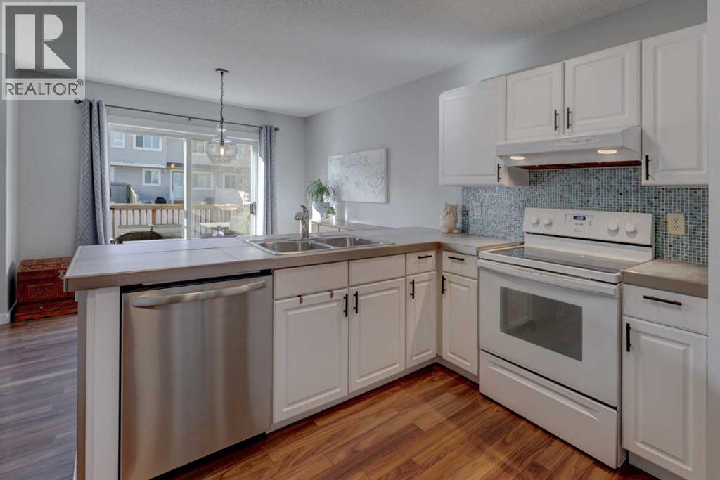 124 Stonegate Close Nw, Airdrie, Alberta  T4B 2V2 - Photo 6 - A2293005