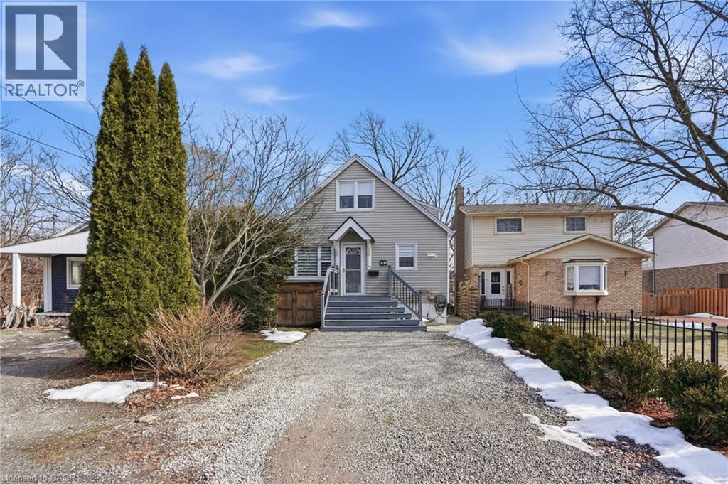 40 Runcorn Street, St. Catharines, Ontario  L2M 1N8 - Photo 2 - 40808370