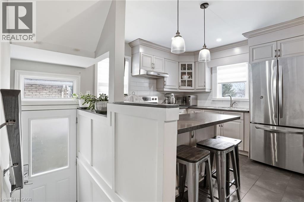 40 Runcorn Street, St. Catharines, Ontario  L2M 1N8 - Photo 8 - 40808370