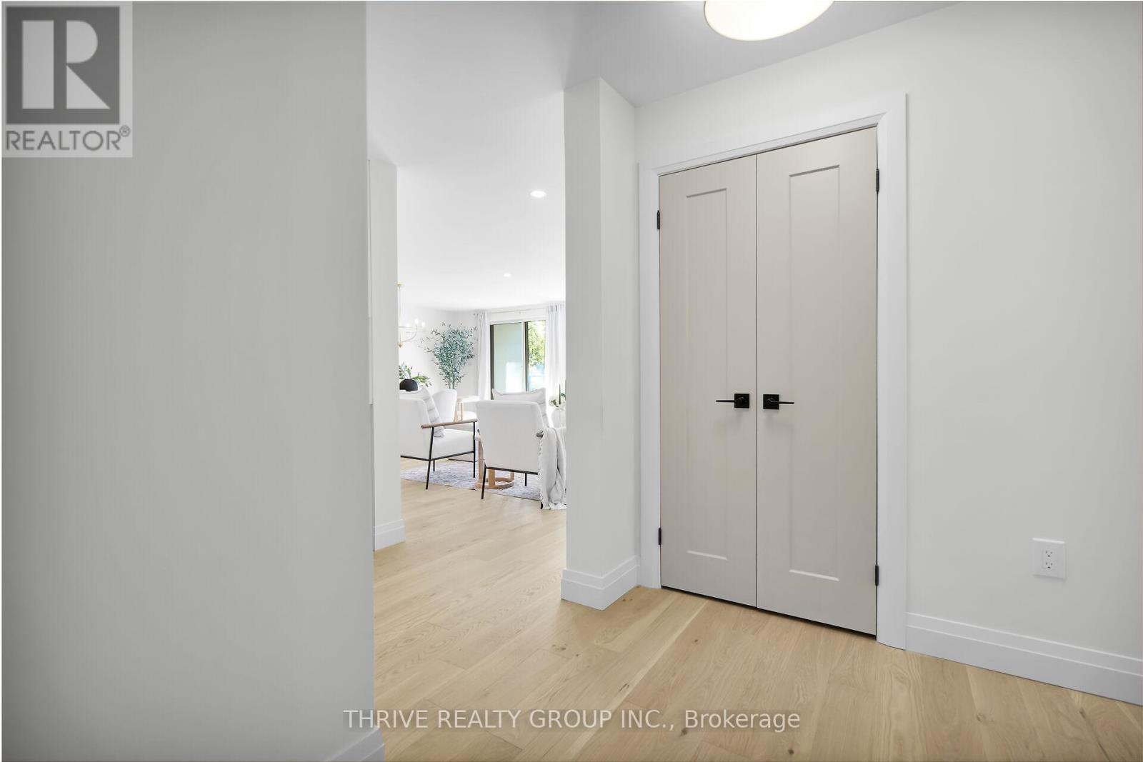 105 - 1180 Commissioners Road W, London South, Ontario  N6K 4J2 - Photo 4 - X12914212