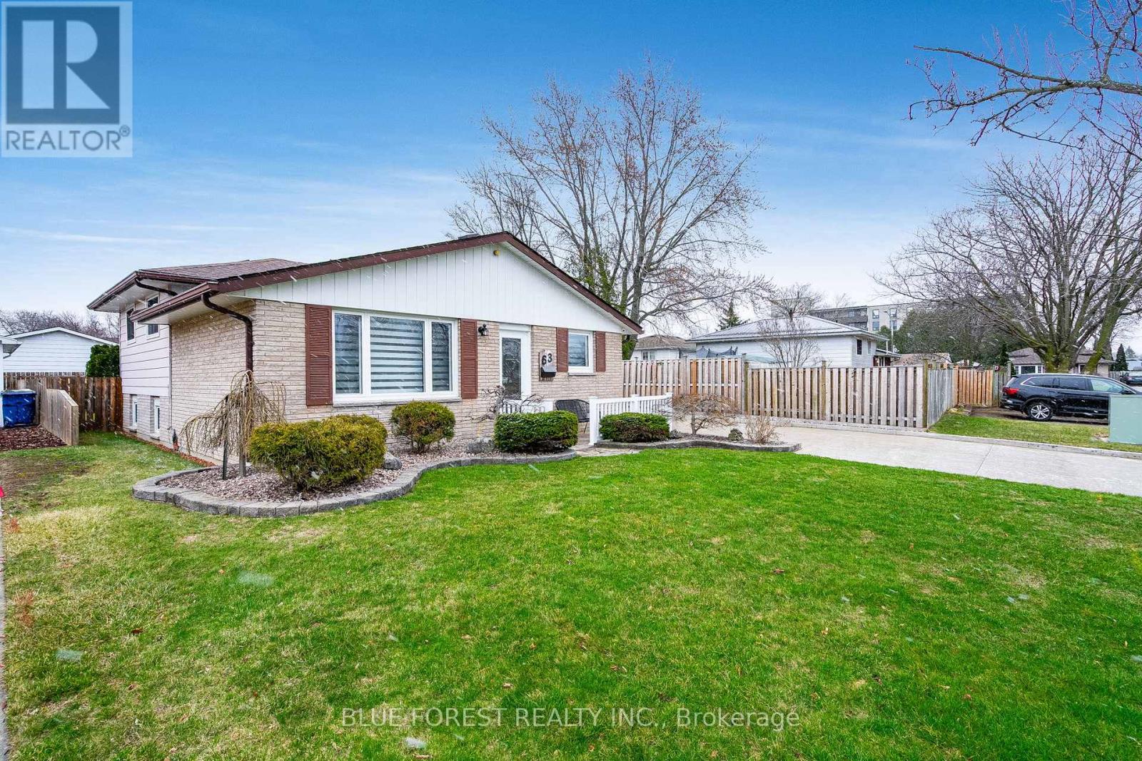 63 Peirone Crescent, Chatham-Kent, Ontario  N7L 4B7 - Photo 2 - X12914216