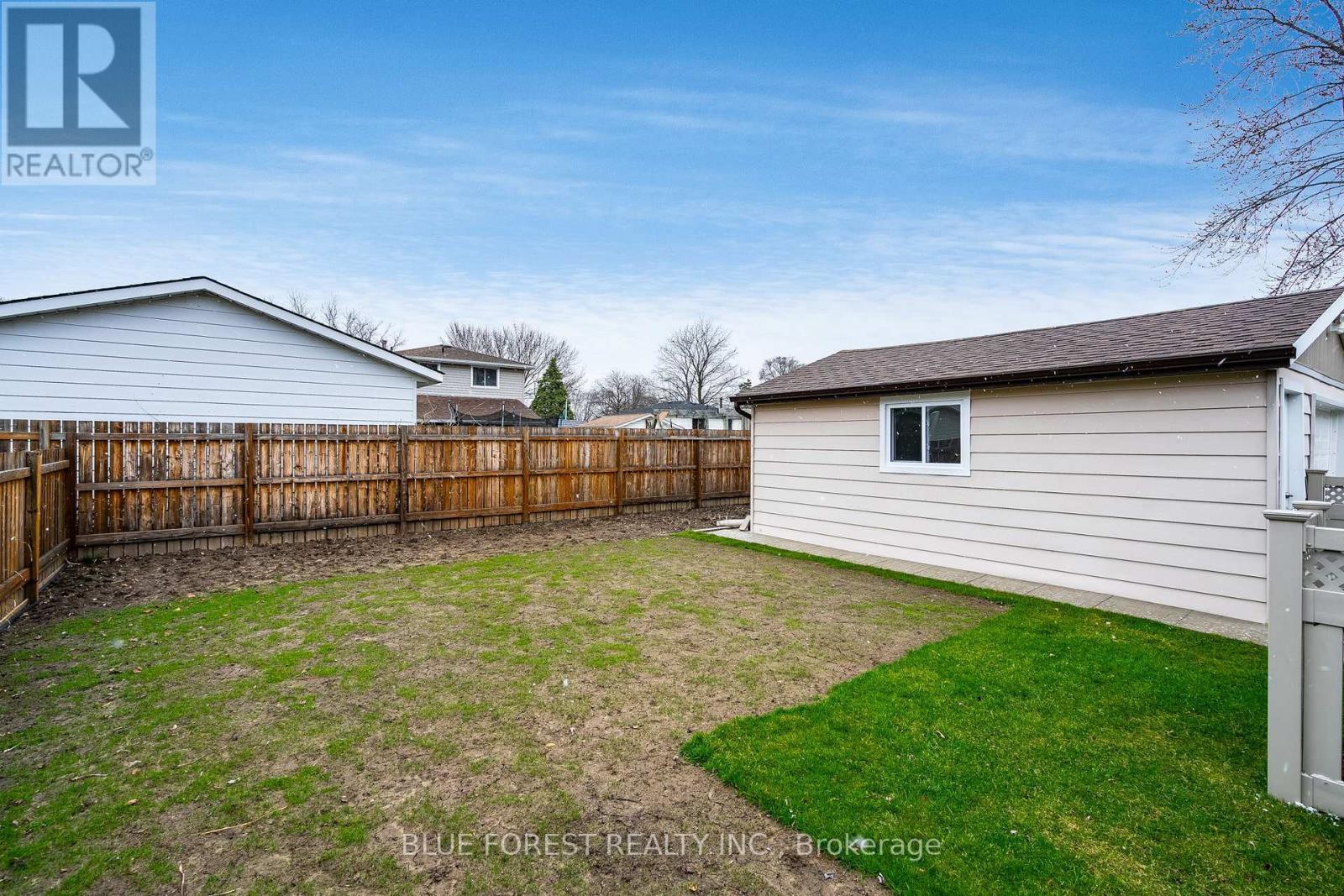 63 Peirone Crescent, Chatham-Kent, Ontario  N7L 4B7 - Photo 33 - X12914216