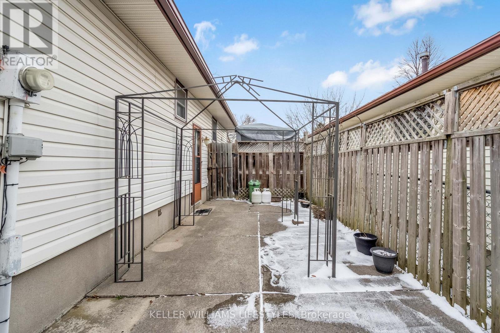 189 Culver Crescent, London East, Ontario  N5V 3G6 - Photo 20 - X12914300