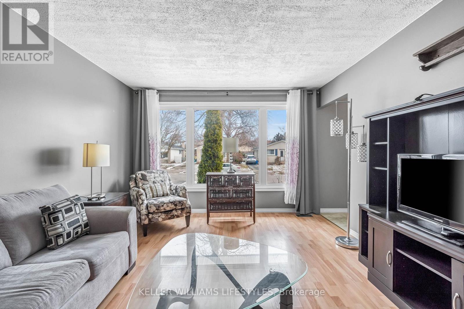 189 Culver Crescent, London East, Ontario  N5V 3G6 - Photo 5 - X12914300