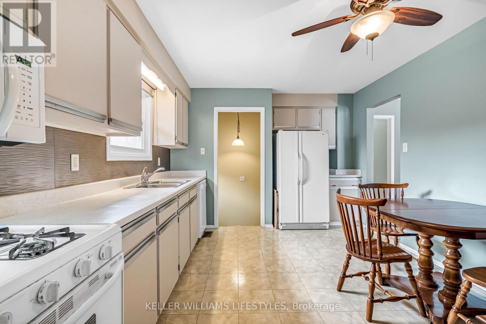 189 Culver Crescent, London East, Ontario  N5V 3G6 - Photo 6 - X12914300