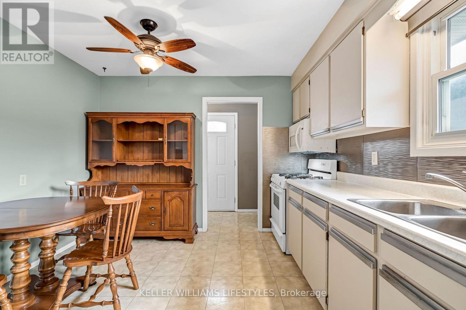 189 Culver Crescent, London East, Ontario  N5V 3G6 - Photo 8 - X12914300