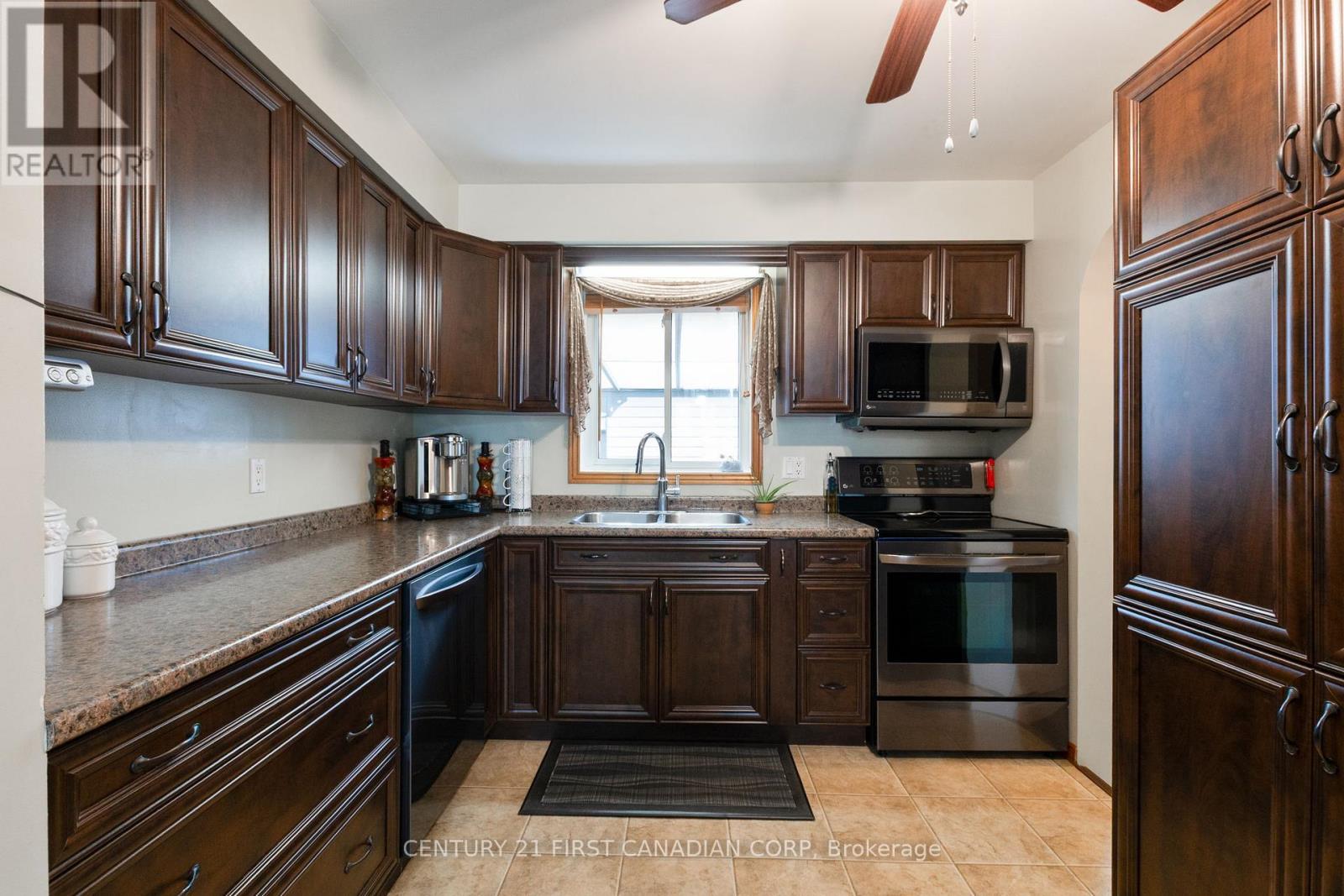 64 Melanie Drive, Aylmer, Ontario  N5H 3G5 - Photo 10 - X12914366