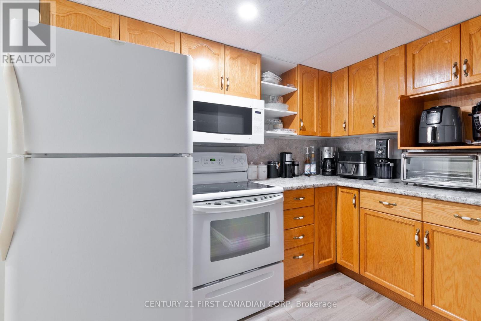 64 Melanie Drive, Aylmer, Ontario  N5H 3G5 - Photo 31 - X12914366