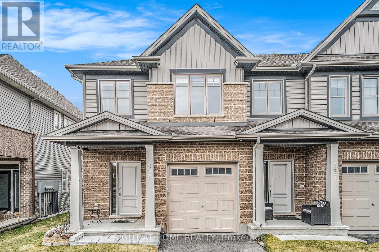 699 Sora Way, Ottawa, Ontario  K1T 0R3 - Photo 3 - X12914074