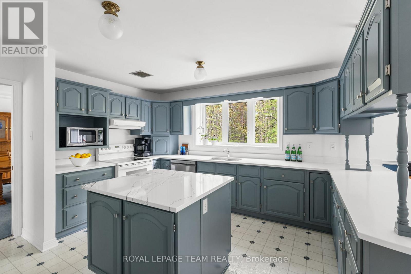 5517 Cedar Drive, Ottawa, Ontario  K4M 1B4 - Photo 8 - X12914106