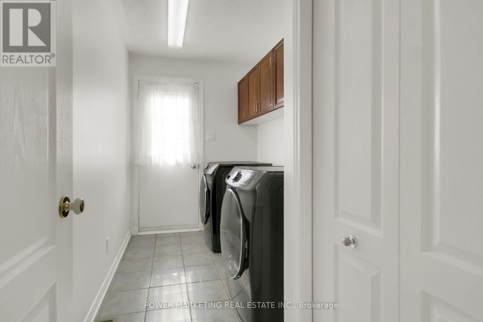 29 Taj Court, Ottawa, Ontario  K1G 5K7 - Photo 13 - X12914334