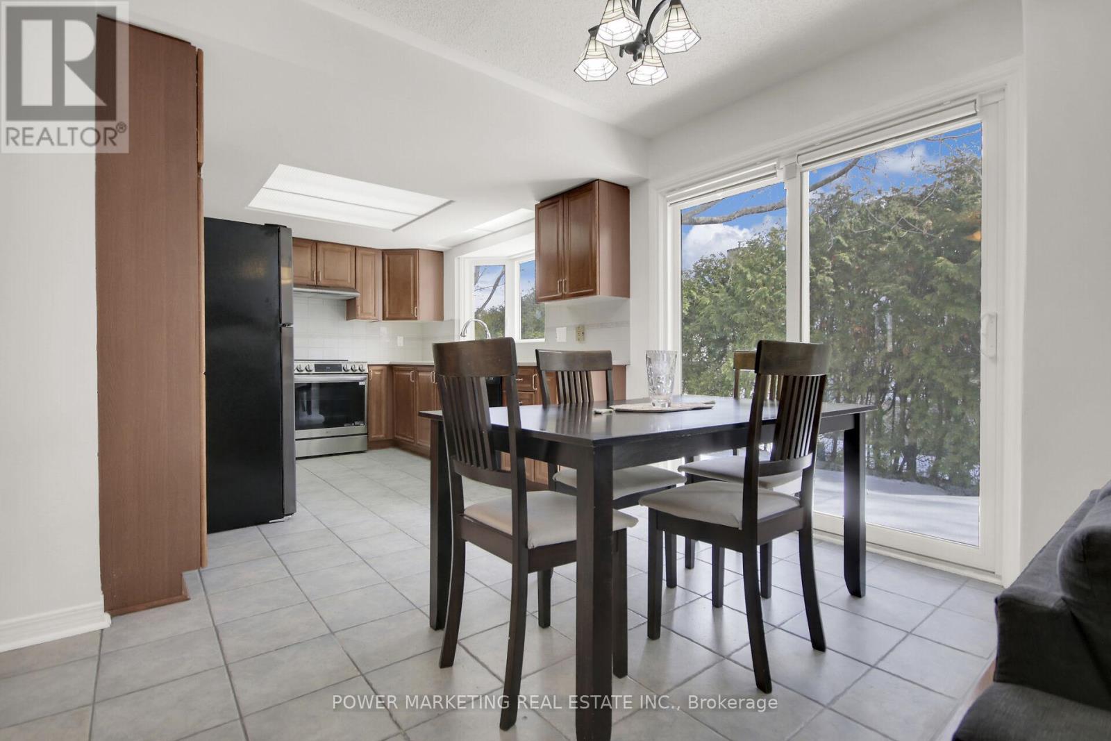 29 Taj Court, Ottawa, Ontario  K1G 5K7 - Photo 16 - X12914334