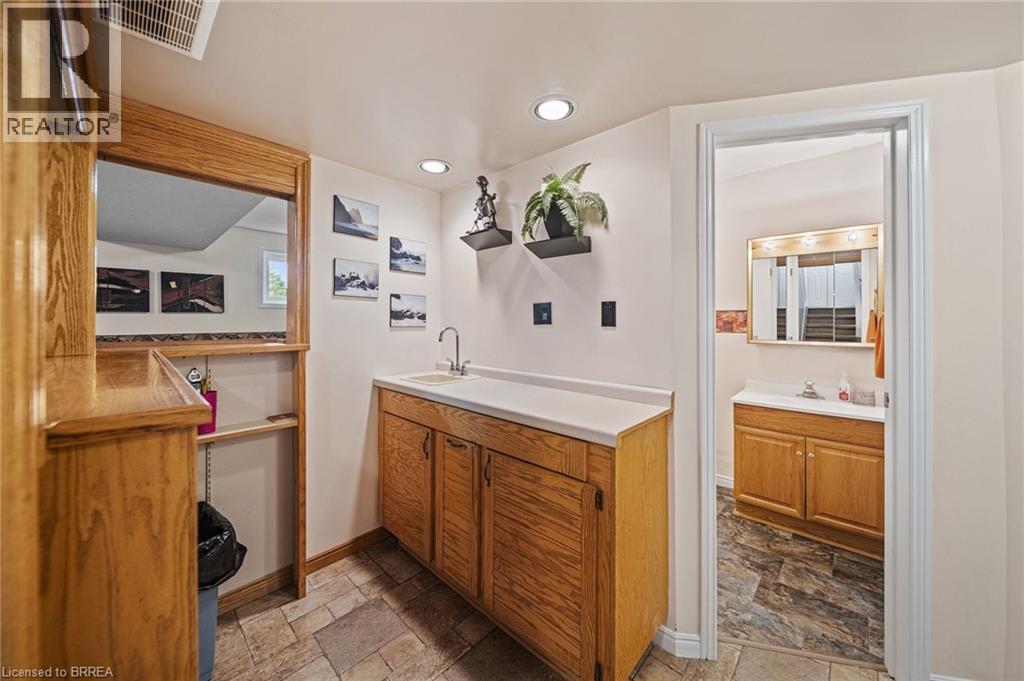 80 Viscount Road, Brantford, Ontario  N3P 1Y7 - Photo 37 - 40809104